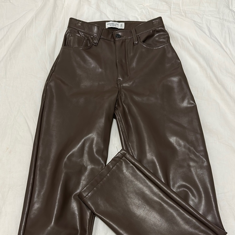 Abercrombie 90’s High Rise Leather Pant